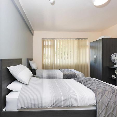 Oyo Honeycroft Lodge Uxbridge Zewnętrze zdjęcie
