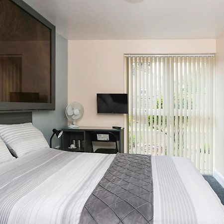 Oyo Honeycroft Lodge Uxbridge Zewnętrze zdjęcie