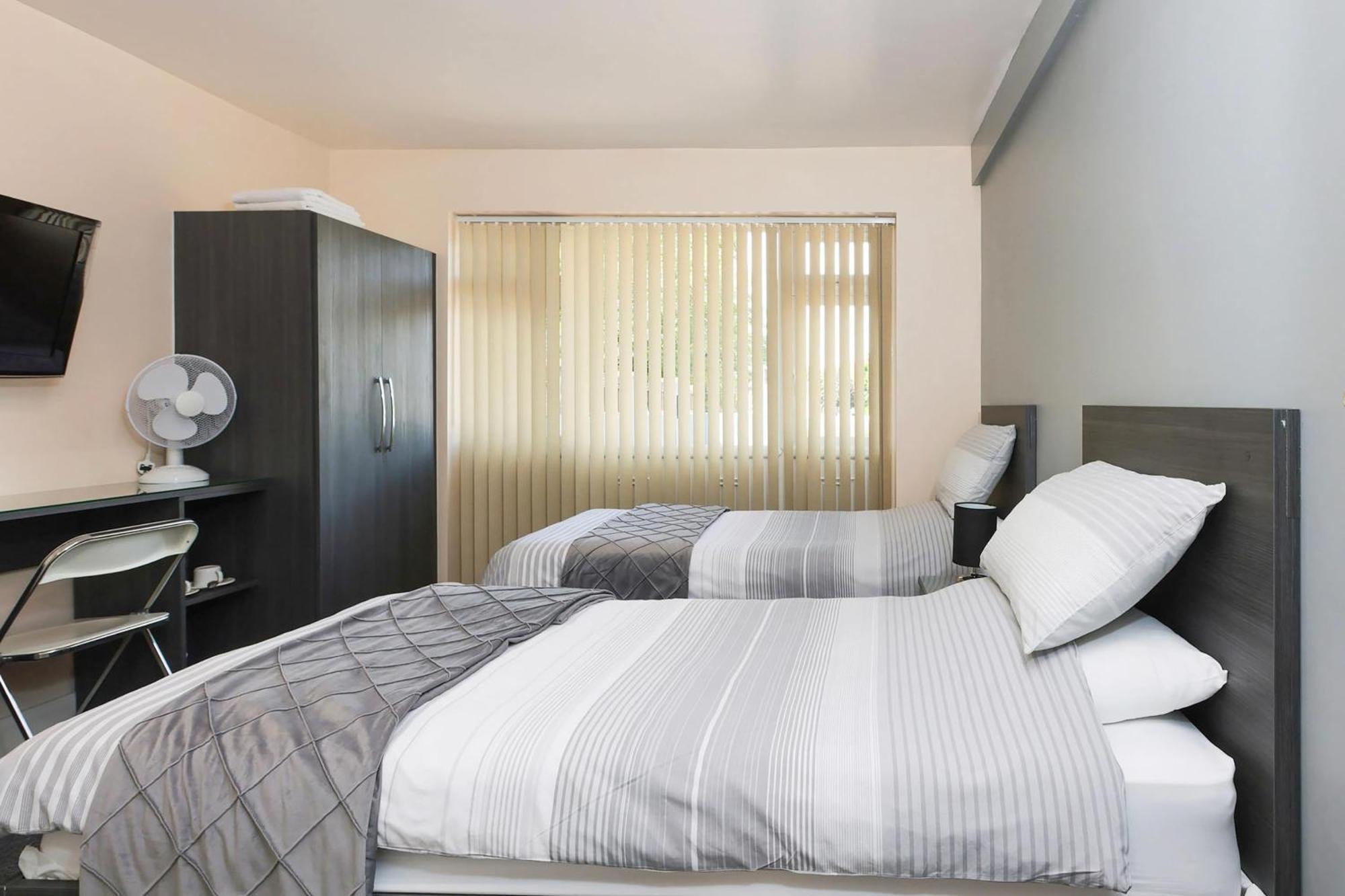 Oyo Honeycroft Lodge Uxbridge Zewnętrze zdjęcie
