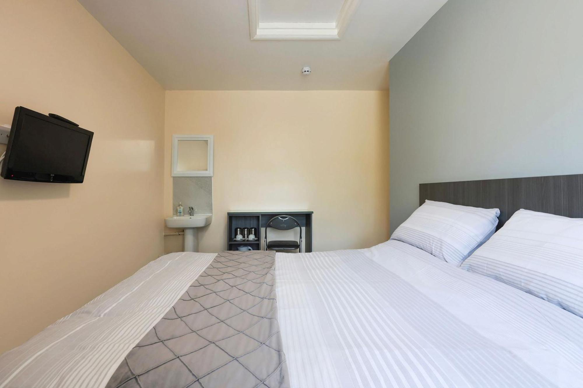 Oyo Honeycroft Lodge Uxbridge Zewnętrze zdjęcie